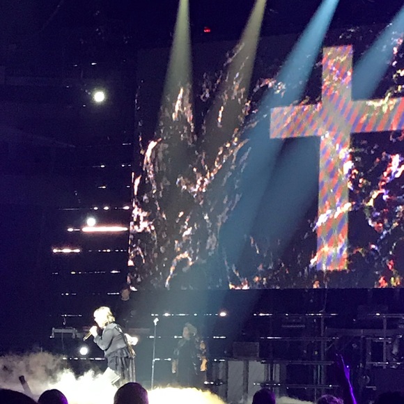 Meet your posher!! - Picture 6 of 7